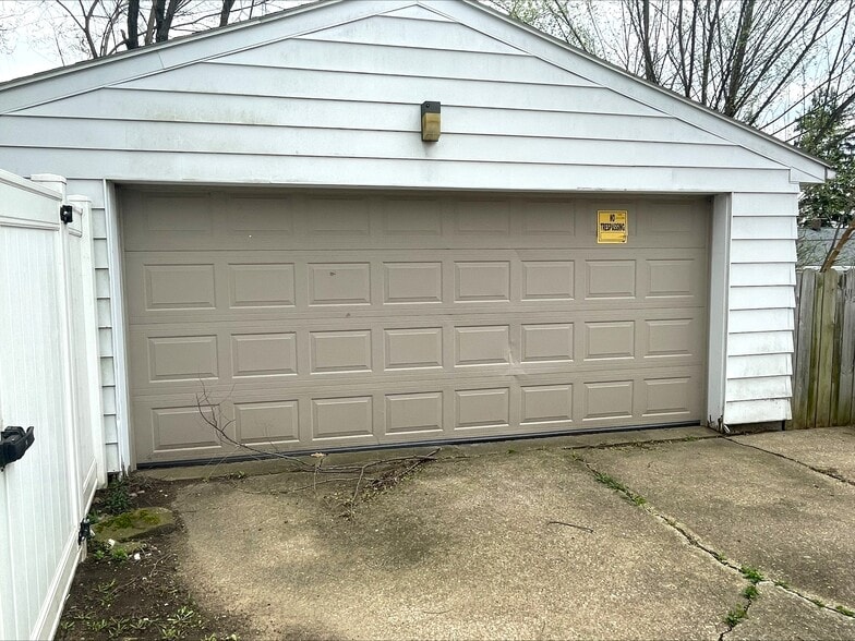 Building Photo - 34 Clinton Ave