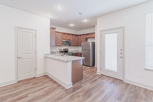 Building Photo - 7411 Gramercy Way