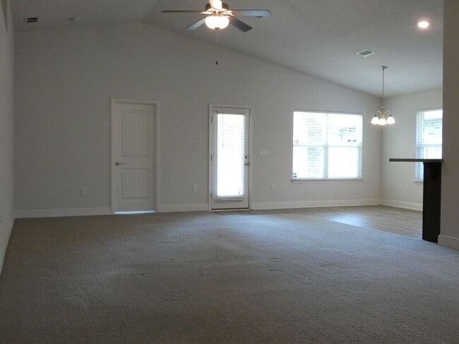 Building Photo - 4117 Hazelhurst Dr