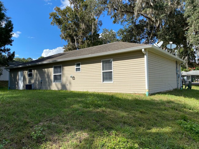 Building Photo - Cannot be shown until MAY!!!Great Home in quiet Belleview Neighborhood 3/2/1 - ***Won't Last***