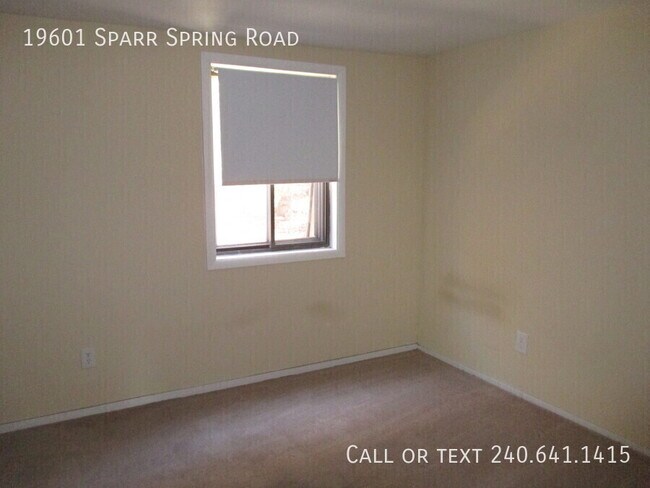 Building Photo - 19601 Sparr Spring Rd