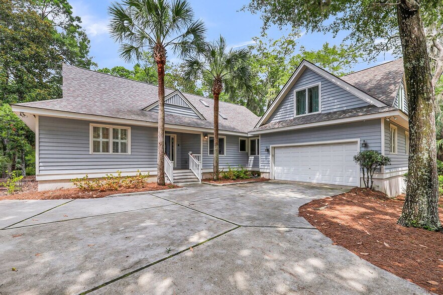 Building Photo - 2770 Old Forest Dr