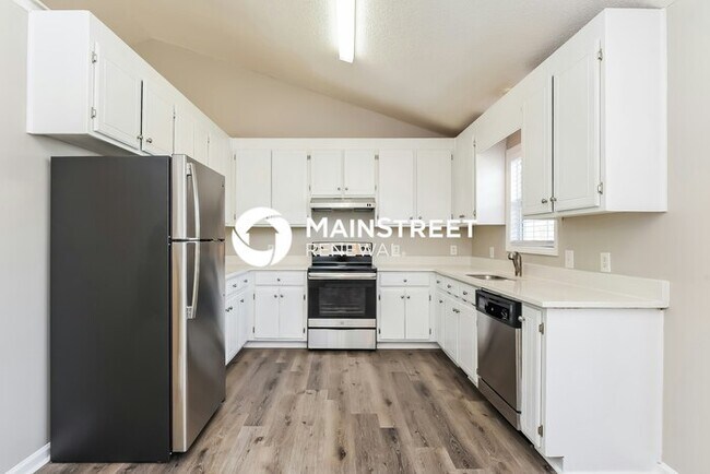 Building Photo - 3 Bedroom Pet-Friendly Home in Smithfield, NC with Main Street Renewal