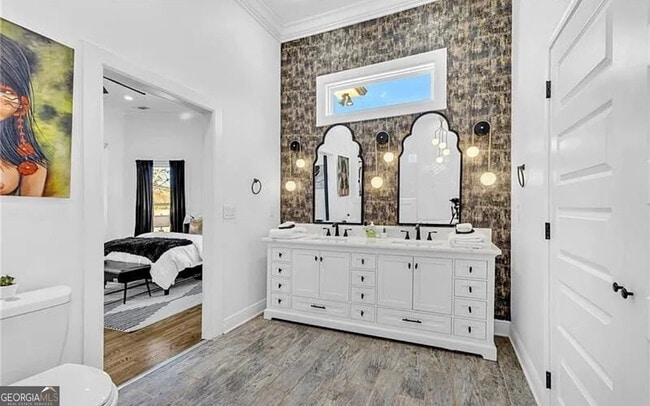 Building Photo - 1774 Vesta Ave