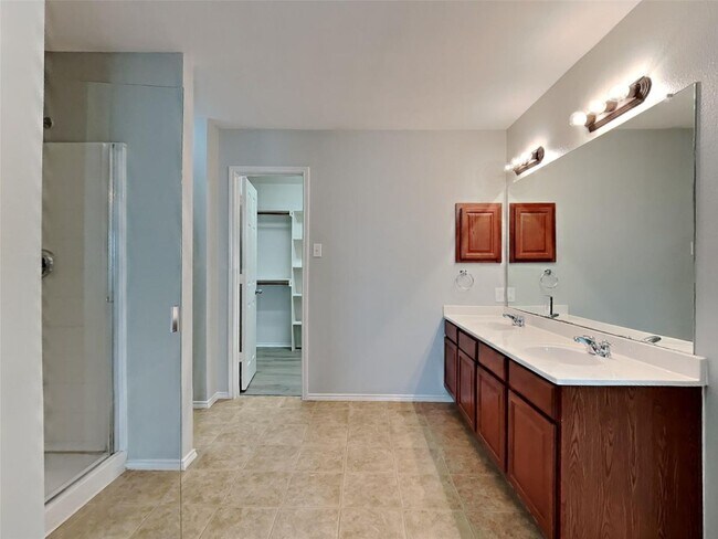 Building Photo - 5 BR/3BA | 3-Living areas | 2-Car Garage | Private Pool!