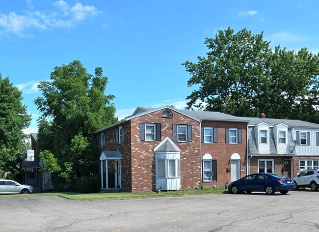 Building Photo - 7035 Paxton Rd