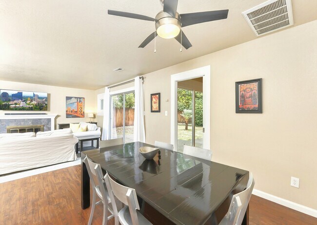 Building Photo - 154 Baxter Ave