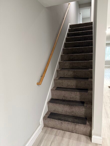 Building Photo - 25 Denison St