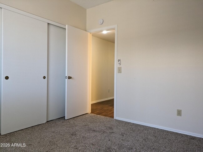 Building Photo - 6550 N 47th Ave