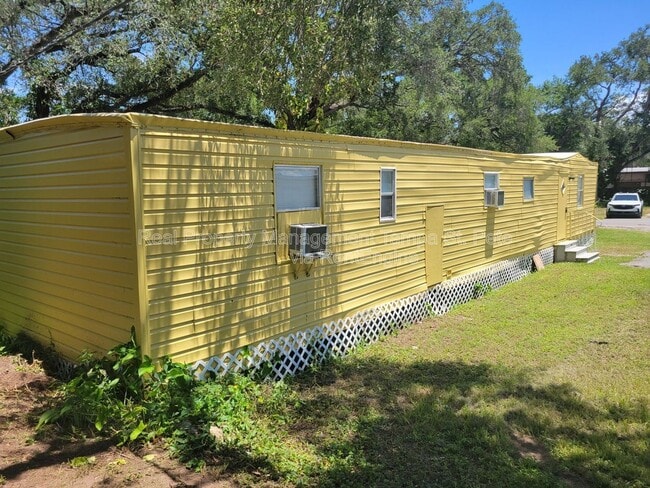 Building Photo - 710 S 50th St