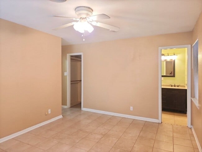 Building Photo - Amazing home ready to move in!