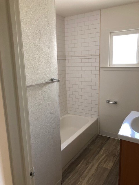 Building Photo - House: 4 Bedroom / 2 Bathroom - North Highlands (COMING SOON!!)