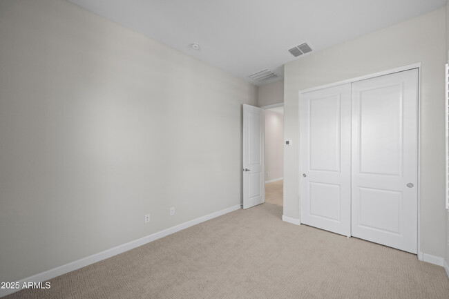 Building Photo - 6611 E Marisa Ln