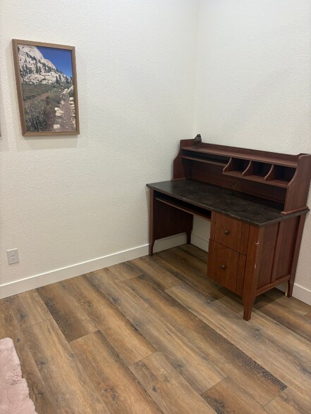 Building Photo - 3518 S Quincy Rd