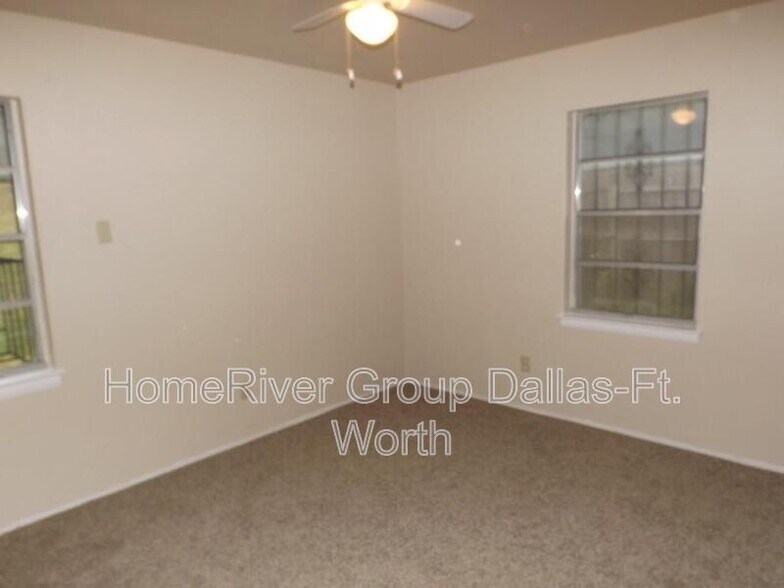 Building Photo - 5720 Bluffman Dr