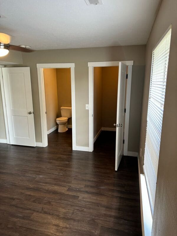 Building Photo - 2121 Southfork Dr