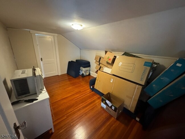 Building Photo - 226 Park St