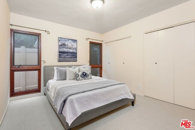 Building Photo - 16141 Bayberry Pl