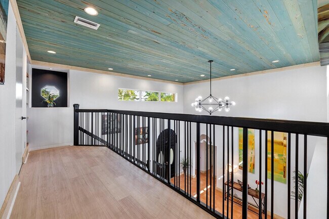 Building Photo - 2484 SE 12th St