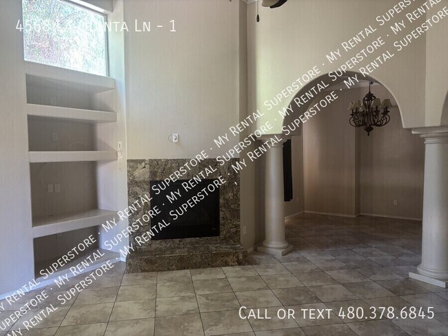 Building Photo - 4568 La Quinta Ln