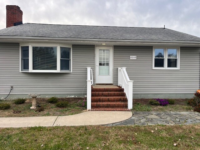 Primary Photo - 8043 Chancellor Rd