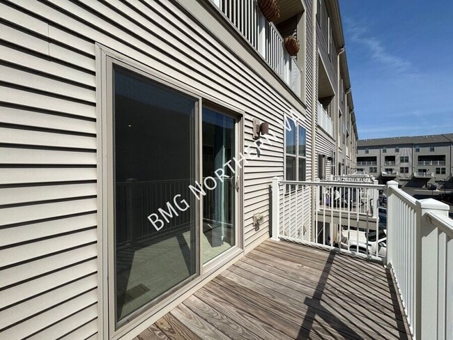 Building Photo - 206 Park Central Ter