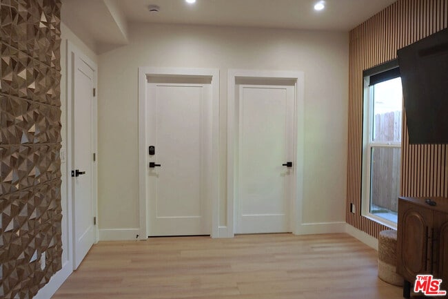 Building Photo - 22450 Dolorosa St