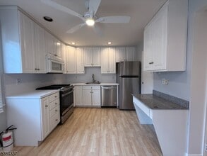Building Photo - 502 Pitney Pl
