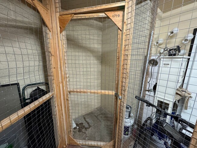 Building Photo - Direct Indoor Access to Ballston Metro with this Luxury 1 Bedroom 1 Bath Condo in Beautiful Alta ...