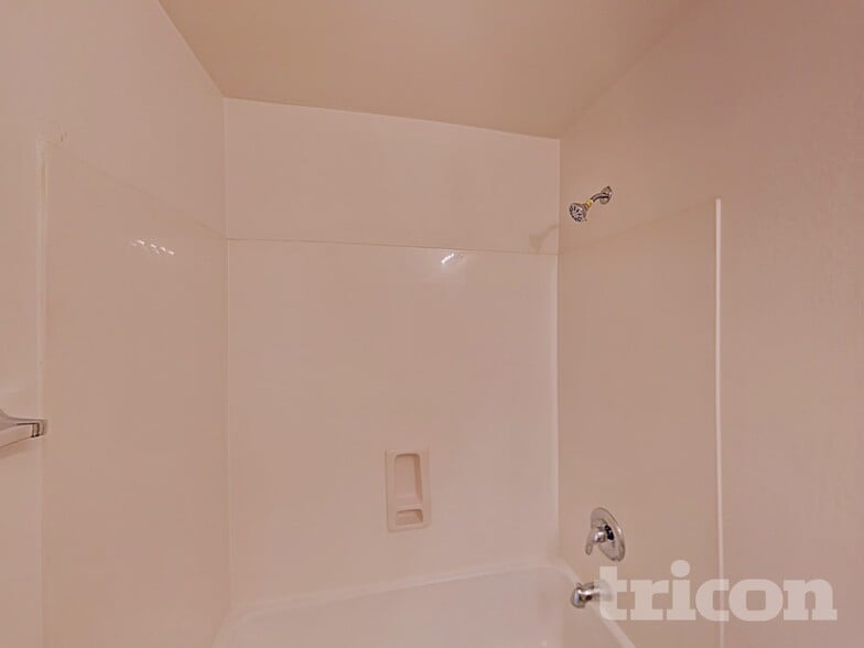 Building Photo - 1275 E Shari St