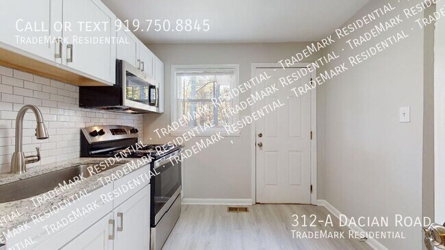 Building Photo - 312 Dacian Rd