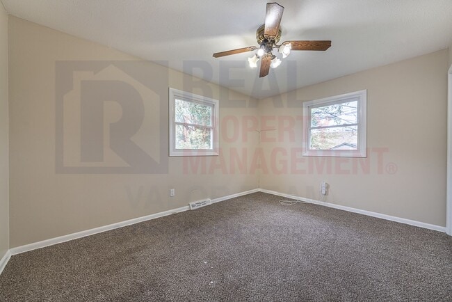 Primary Photo - 1522 E 172nd St