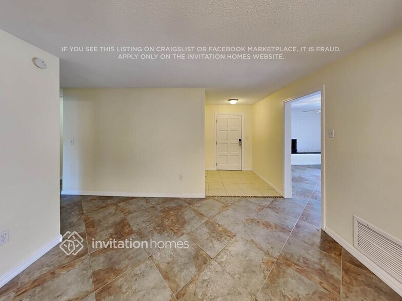 Building Photo - 424 Crosswinds Dr