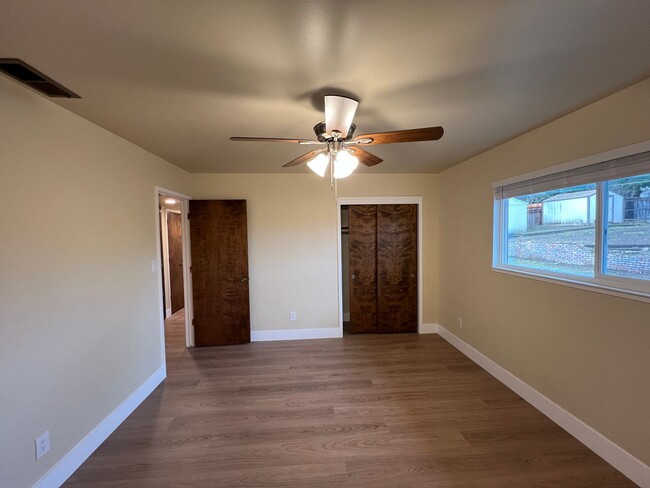Building Photo - Gorgeous updated home with large side yard!