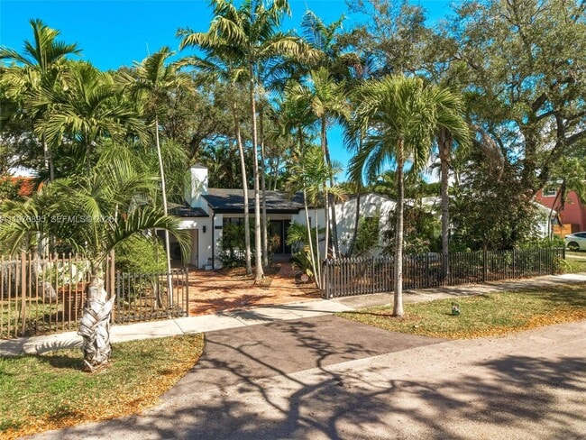 Building Photo - 751 NE 80th St