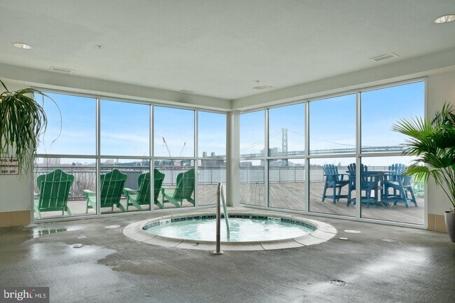 Building Photo - 901 N Penn St