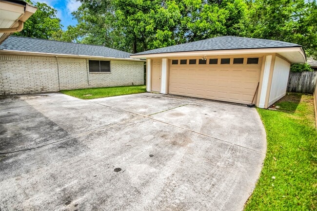 Building Photo - 1715 Capstan Rd