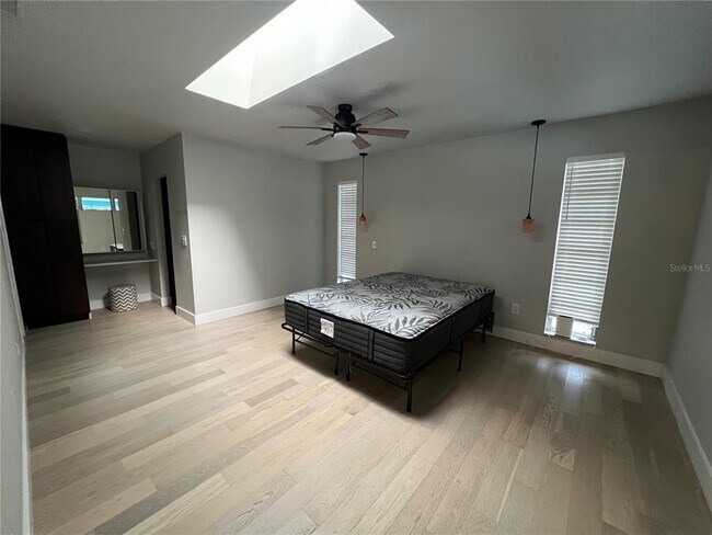 Building Photo - 2821 Coral Way