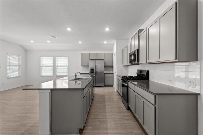 Building Photo - 300 Jeffers