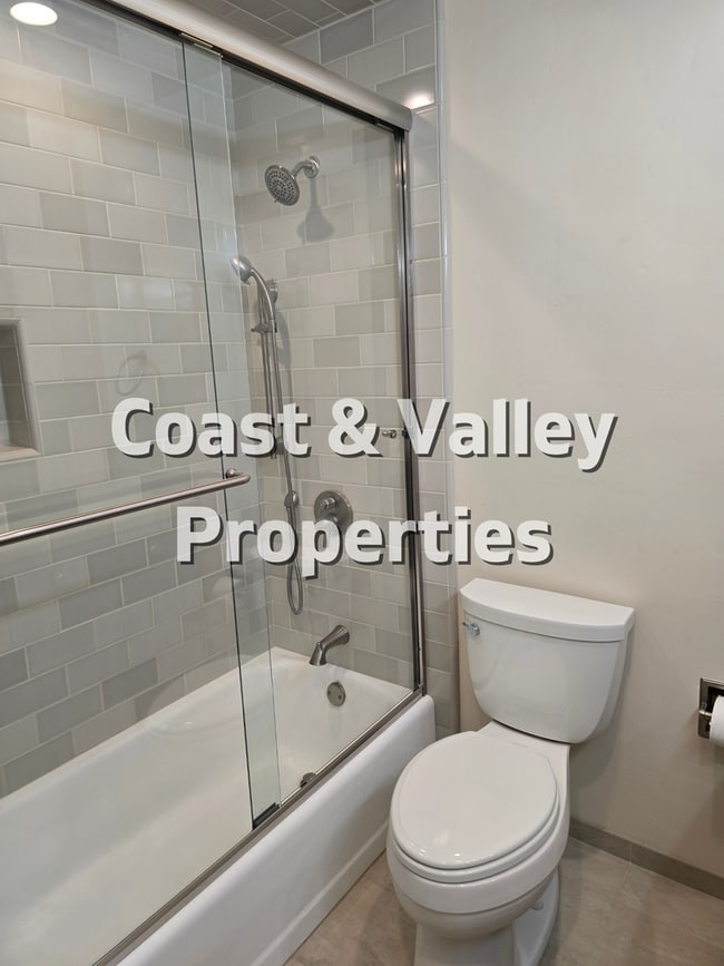 Building Photo - King City home for RENT!!!