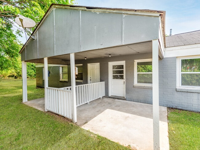 Primary Photo - Charming Duplex