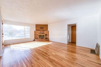 Building Photo - 3542 N Orchard St