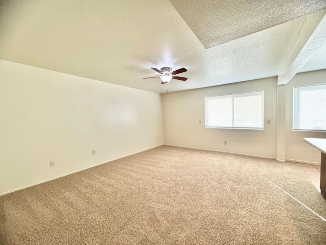 Interior Photo - Graduate Gardens