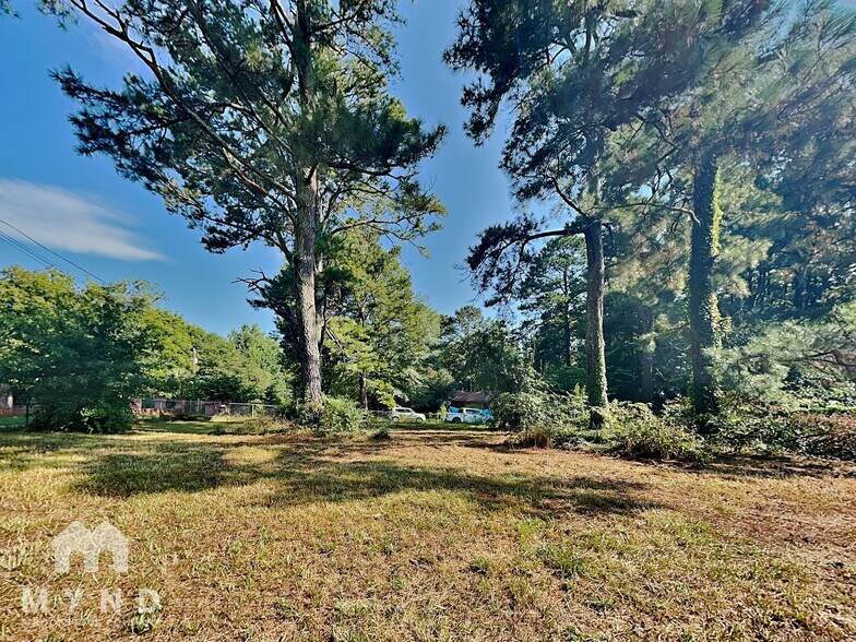 Building Photo - 3444 Linecrest Rd