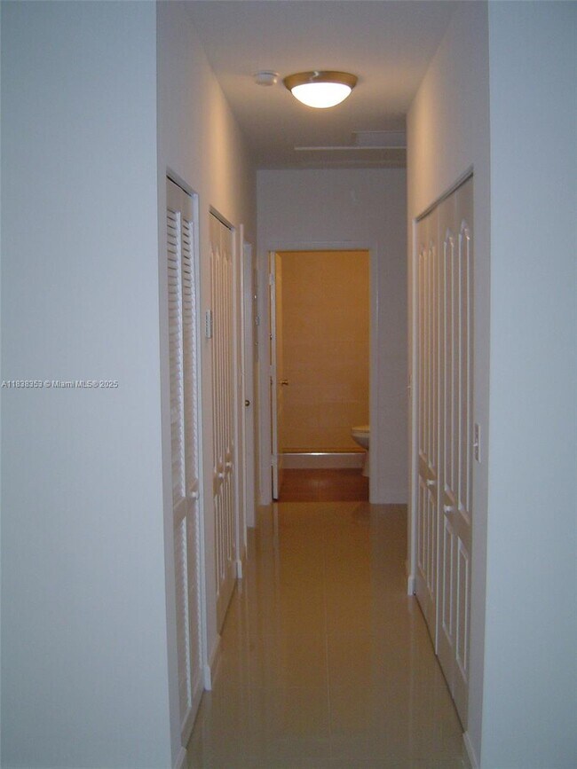 Building Photo - 1153 SW 13th St