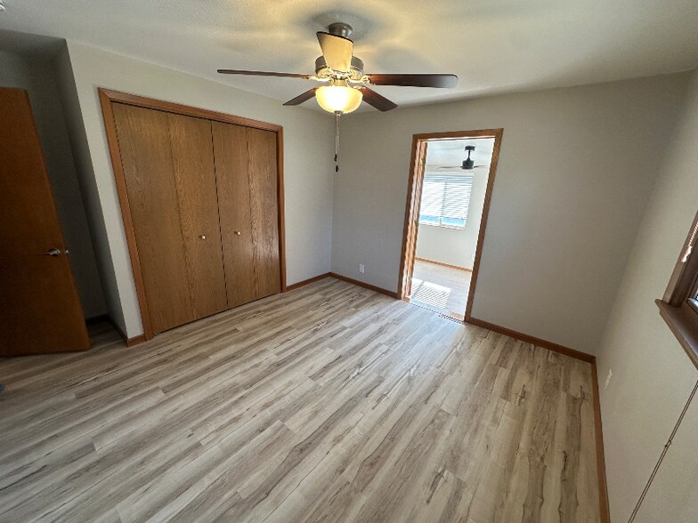 Building Photo - 3019 S Prairie Ave