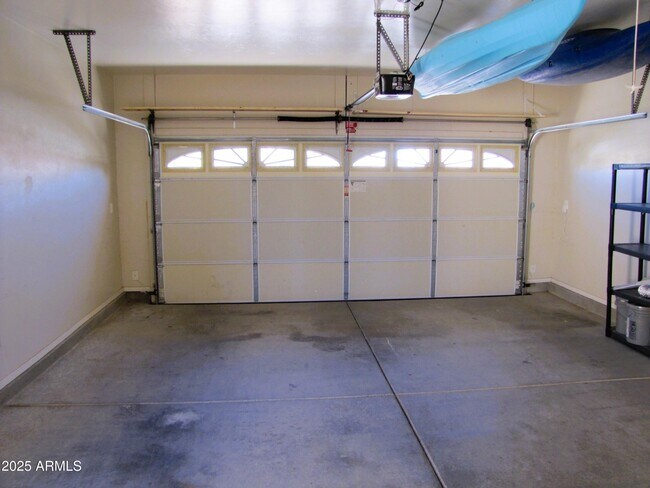 Building Photo - 1046 Estancia Dr