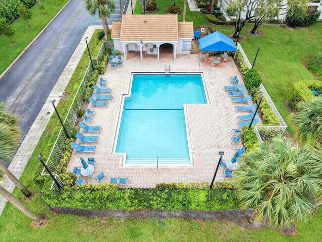 Building Photo - 5157 Floria Way