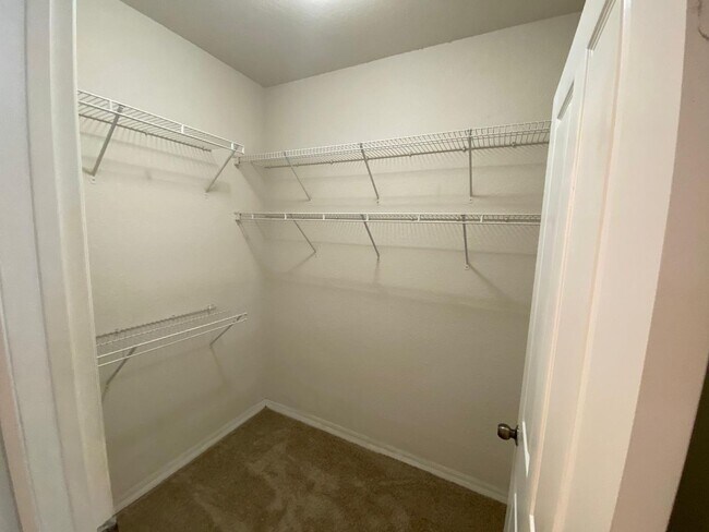 Building Photo - Top floor - 2 Bedrooms, 2 Bathrooms