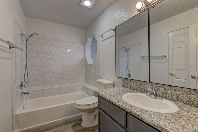 Building Photo - 5056 S Rainbow Blvd